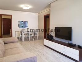 Piso con terraza en av. Barcelona photo 0