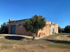 Finca rústica con 512m2 construidos en Roquetes photo 0