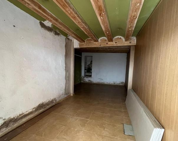 Local céntrico en Tortosa photo 0