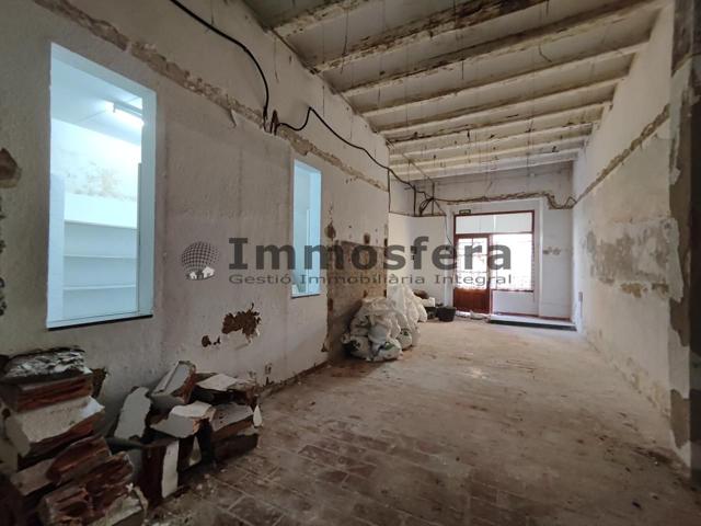 Local en centro de Tortosa photo 0