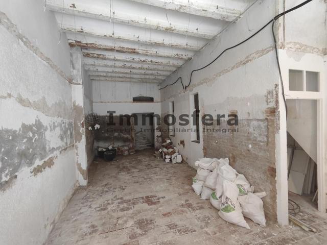 Local en centro de Tortosa photo 0