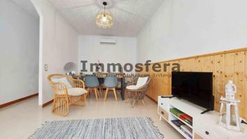 Casa con terraza y almacén en Camarles photo 0