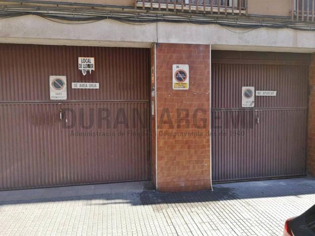 Pack de 5 plazas de parking en venta - ZONA ESCOLES photo 0