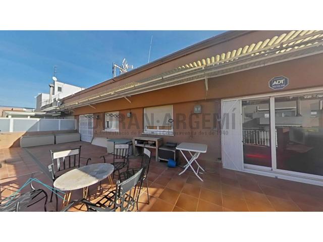 Ático con terraza de 50m² en venta en Ca n'Aurell photo 0