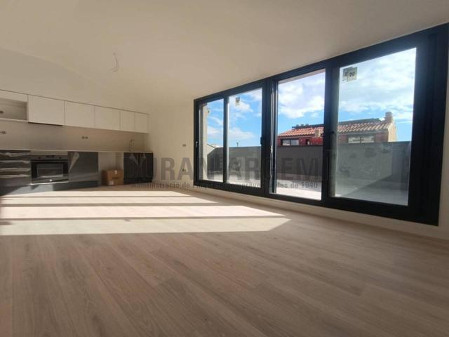 NUEVA OBRA. Dúplex invertido con terraza. photo 0