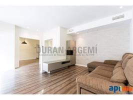 Piso en venta en la Creu Alta de Sabadell con plaza de aparcamiento incluida photo 0