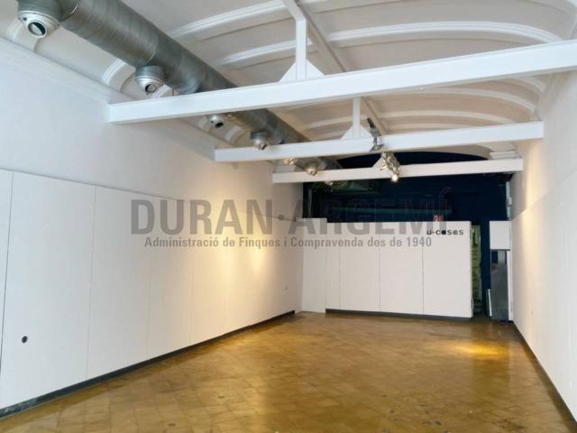 Local comercial en alquiler photo 0