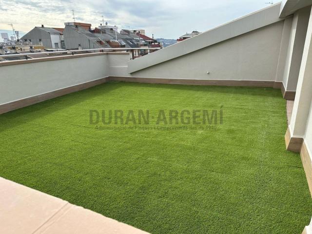 Piso en alquiler en el Barrio de Sant Pere Nord! photo 0