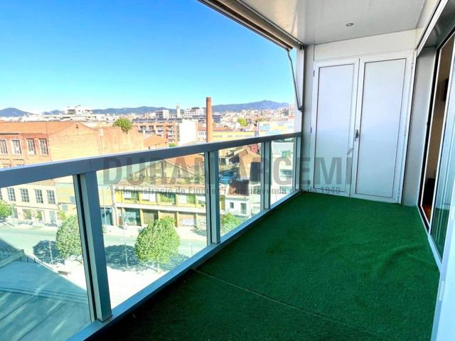 Espectacular piso en venta en el barrio del Siglo XX photo 0