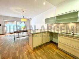 Piso en venta en el Centro de Terrassa photo 0