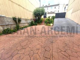 Casa (dos viviendas independientes) en venta en La Gripia - Les Arenes photo 0