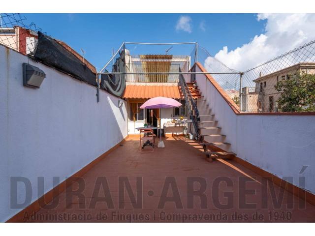 Casa unifamiliar - adosada en el Centro de Terrassa photo 0