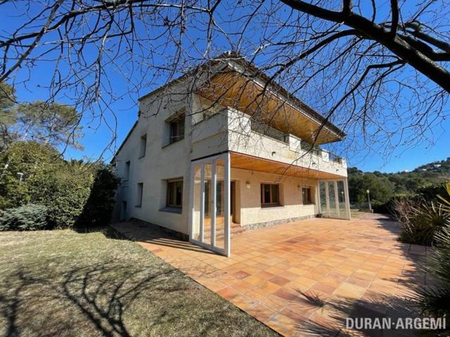 Torre con encanto y gran potencial en el corazón de Matadepera photo 0