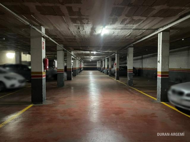 Parking en Venta en el Centro (08221) photo 0