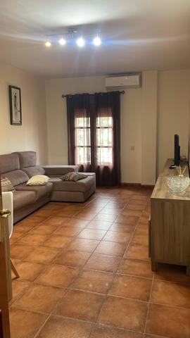 Amplio Piso en Alquiler en el Puerto de la Torre, Málaga photo 0