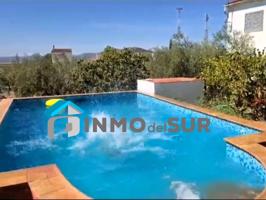 Chalet en en el campo photo 0