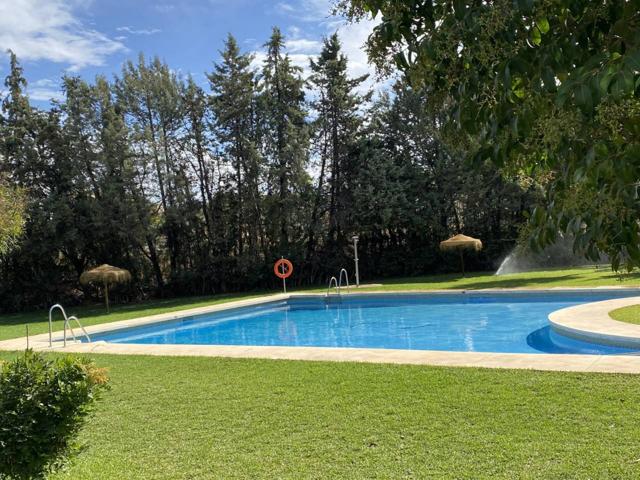 Venta de piso en Estepona photo 0