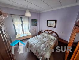 Venta de un amplio piso en Estepa photo 0