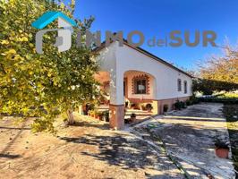 Chalet en venta en La Alcaidía photo 0