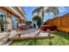 Venta de chalet pareado en Cambrils photo 0