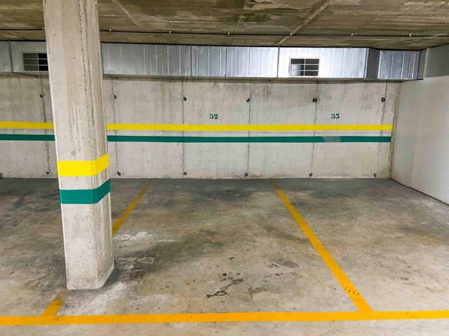 Se vende plaza de parking en la zona de Fenals. photo 0