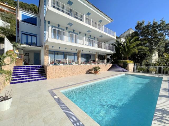 Magnífica VILLA con MUCHO ESTILO y VISTAS AL MAR photo 0