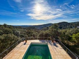 Villa con vistas al mar y al bosque. photo 0