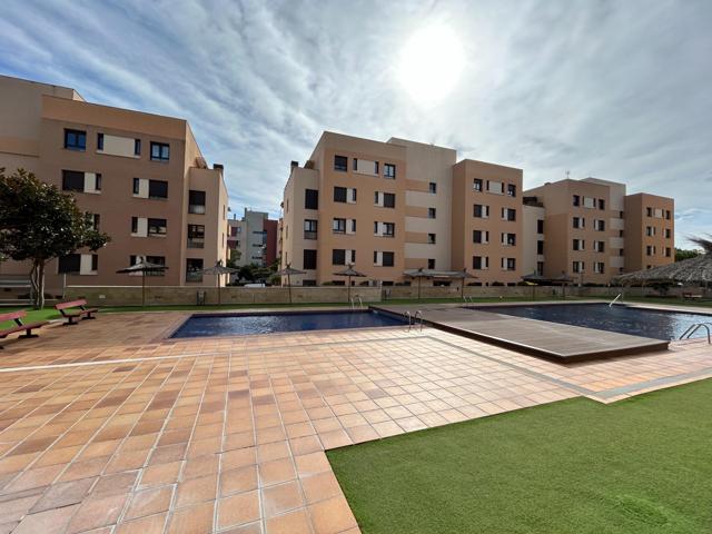 Exclusivo piso con terraza en complejo residencial de lujo a 5 minutos de la playa photo 0