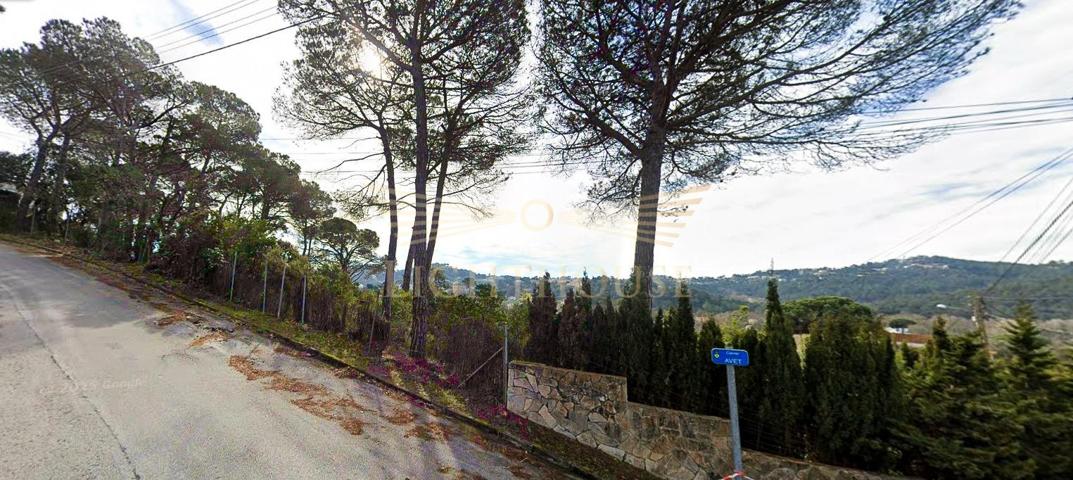 Parcela en una urbanización tranquila. photo 0