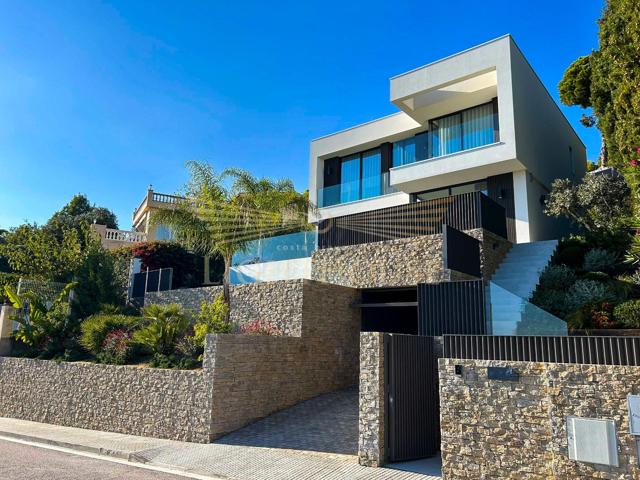 Magnífica villa con vistas al mar. photo 0