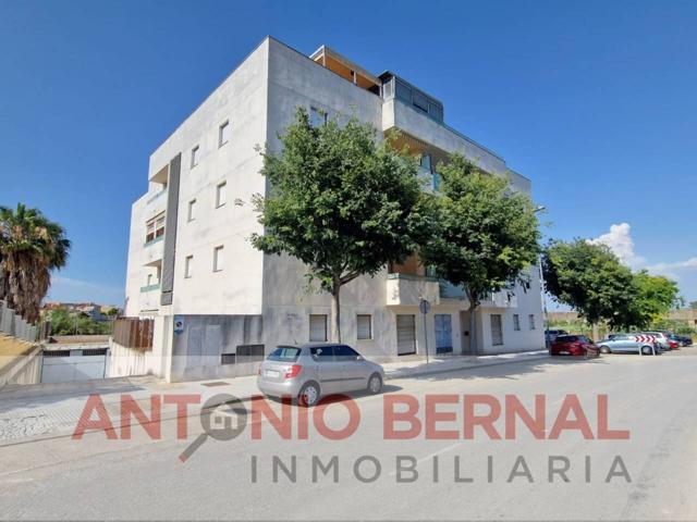 Garaje en venta en ZONA ESTE - URBANIZACION LA CANALEJA - VILLAS DEL ESTE photo 0