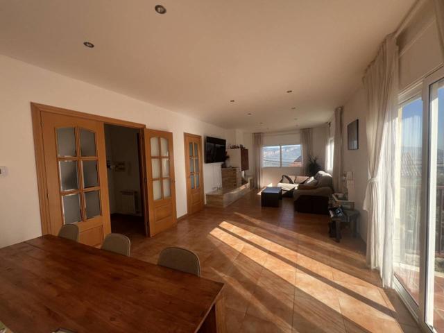 Chalet en venta en Bigues photo 0
