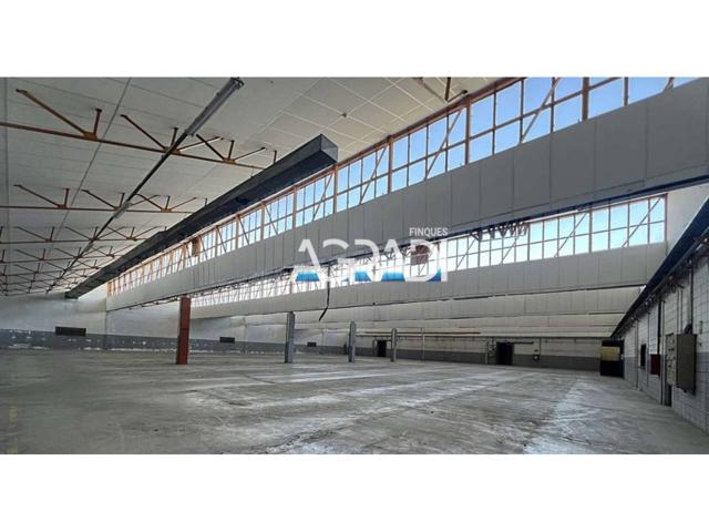 Alquiler de Nave Industrial en Sentmenat con patio!!! photo 0