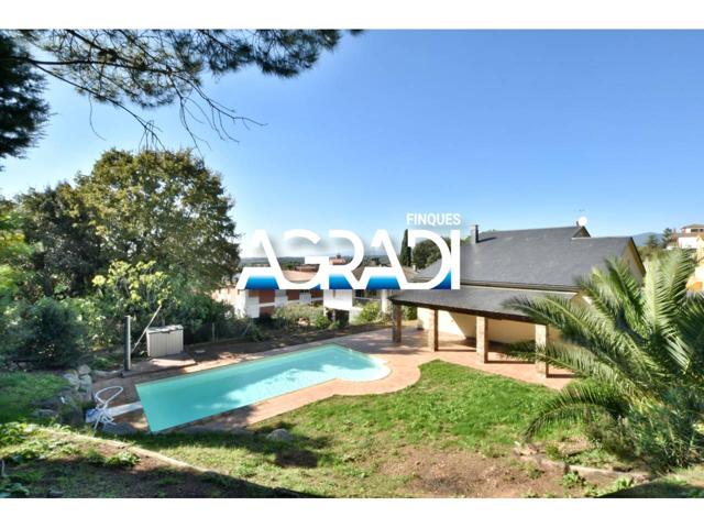 Chalet en venta Urbanización Alfou, entre CARDEDEU y LLINARS photo 0