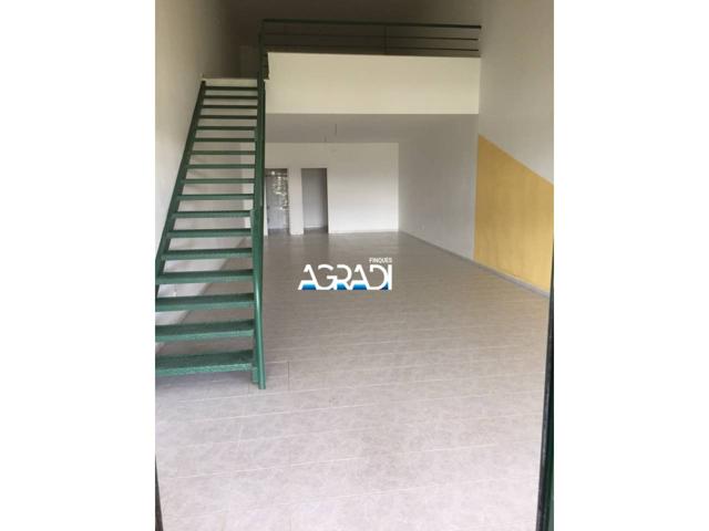 Alquiler de Local Comercial en San Jorge - Sant Jordi photo 0