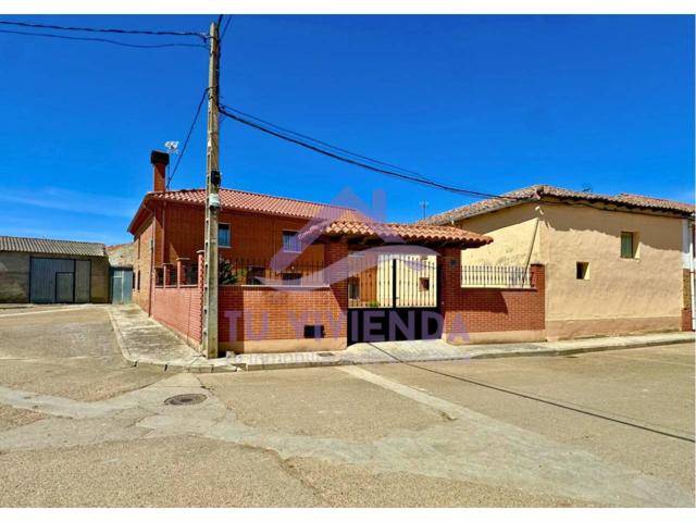 GRAN OPORTUNIDAD EN LA ZONA DE LA VEGA DE SALDAÑA photo 0