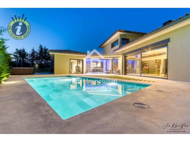 Casa unifamiliar en venta en Navata photo 0