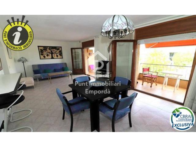 Apartamento en venta en Empuriabrava photo 0