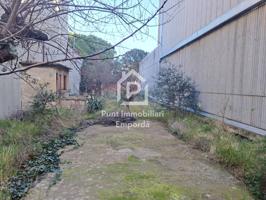 Venta de terreno en Figueres photo 0