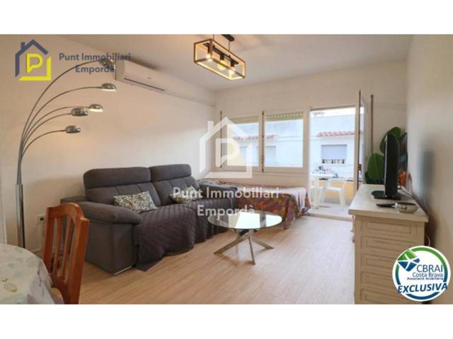 Apartamento en venta en Casc Antic photo 0