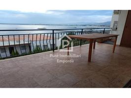 Apartamento en venta en Port Esportiu-Canyelles-Puig Rom photo 0