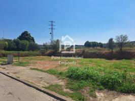Parcela edificable en venta en Els Hostalets de Llers – 587 m² photo 0
