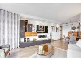 Magnífico piso en venta en Figueres photo 0