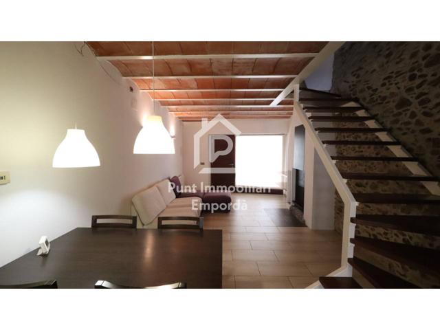 Casa en alquiler en el centro de Llançà (residencia no habitual) photo 0