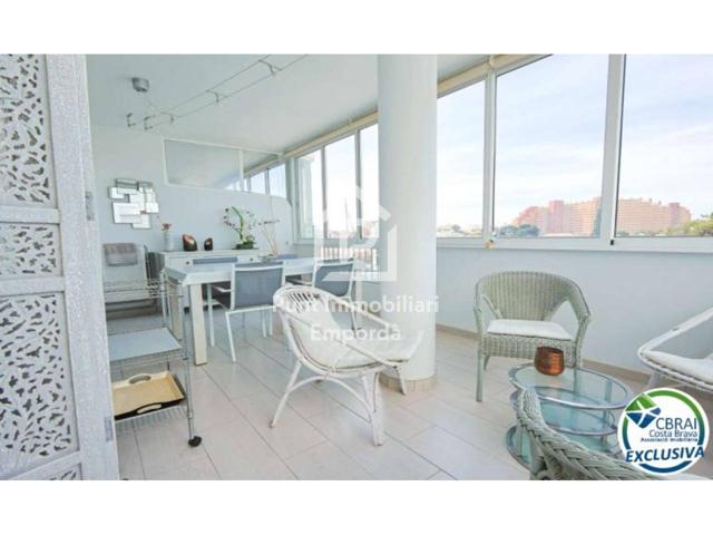 Apartamento con vistas al canal y amplia terraza - 2 habitaciones, 2 baños en venta en Roses photo 0