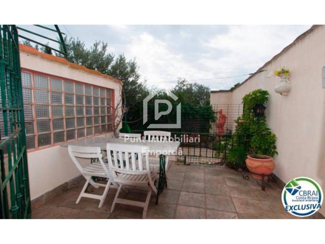 Casa con jardín photo 0