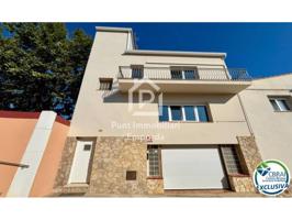 Gran casa de 4 habitaciones con garaje en Torroella de Montgrí. photo 0