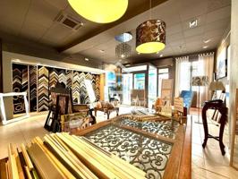 ¡OPORTUNIDAD ÚNICA EN FIGUERES! Local comercial con negocio consolidado en funcionamiento. photo 0