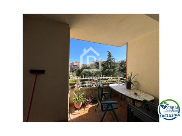 Se vende piso en una de las mejores zonas de Cendrassos de Figueres con vista al parque. photo 0