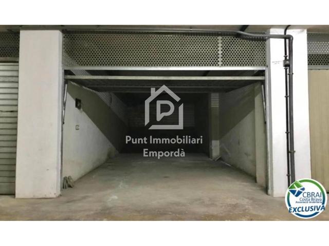 Garaje subterráneo en venta en Mas Mates, Roses photo 0